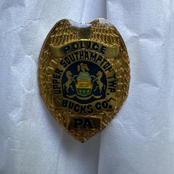 Other - Vintage Upper Southampton Twp. Bucks County PA Police Badge Pin Lapel Gold Tone